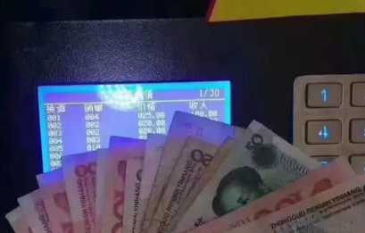 开情趣用品无人店偏门生意，年入30万起