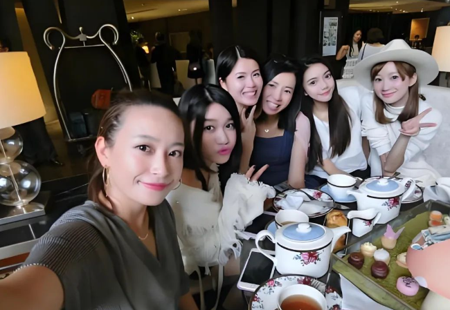 揭秘“捞女”现象，一个新兴行业的偏门赚钱之道