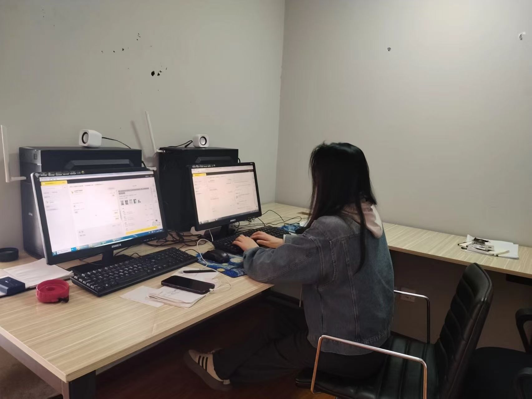 美团客服项目，月收益2W+，长久稳定，工作室可批量复制